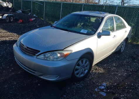 2002 Toyota Camry Xle V6 from USA, damaged, VIN 4T1BF30K82U031675